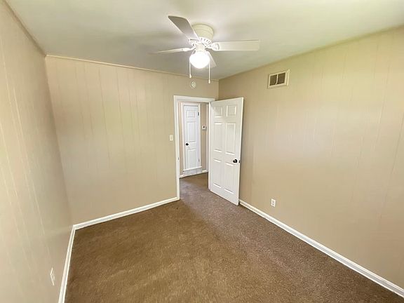 5th image of 2087 Durham Ave