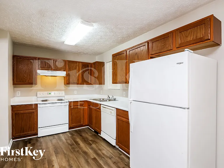 5098 Bird Rd — Photo 6