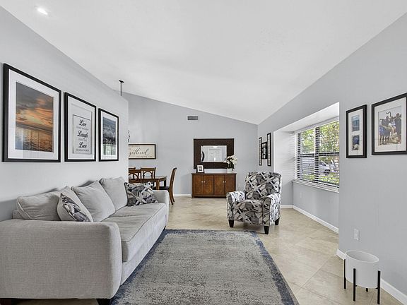 5th image of 559 Azure Avenue