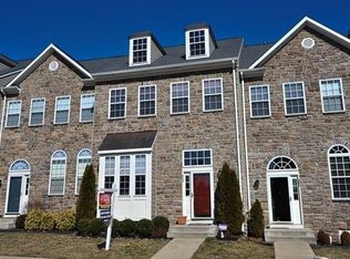 902 Buttonwood Ter NE, Leesburg, VA 20176