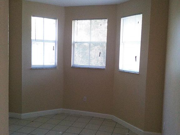 5th image of 2903 SE 17th Ave Unit 211