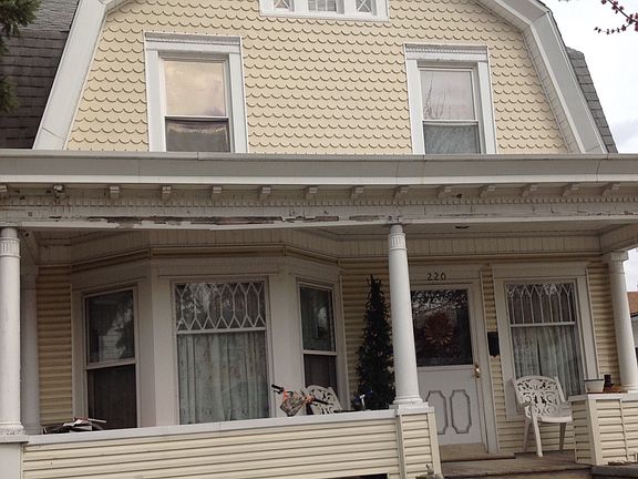 2nd image of 220 Grove Ave