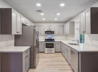 Atrium Lofts apartments, Phoenix, AZ 85008