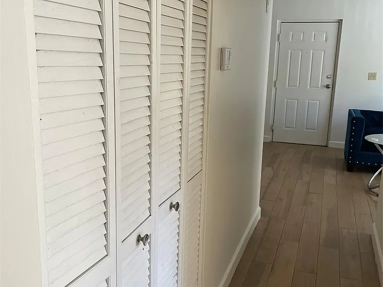 1068 N Benoist Farms Rd #205 — Photo 10