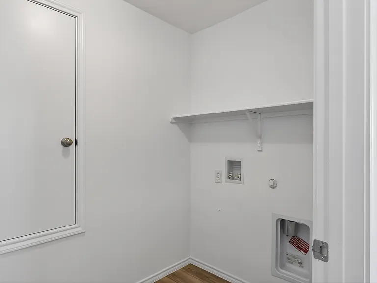 605 Grenada Lake Dr — Photo 42
