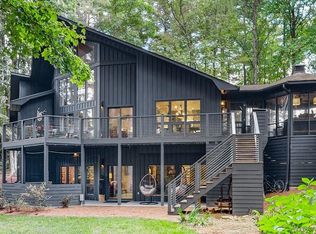 676 Stillmont Cir, Cashiers, NC 28717