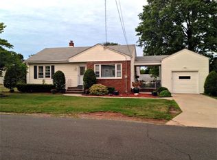 83 Runyon Ave, Somerset, NJ 08873