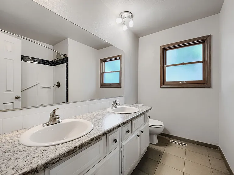 2821 E Serendipity Cir — Photo 23
