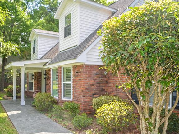 2nd image of 114 Laurelwood Dr