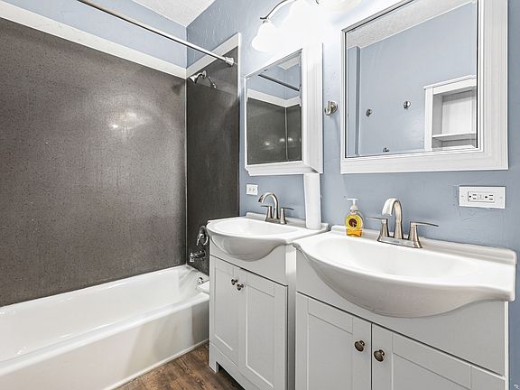 5th image of 47 E Main St