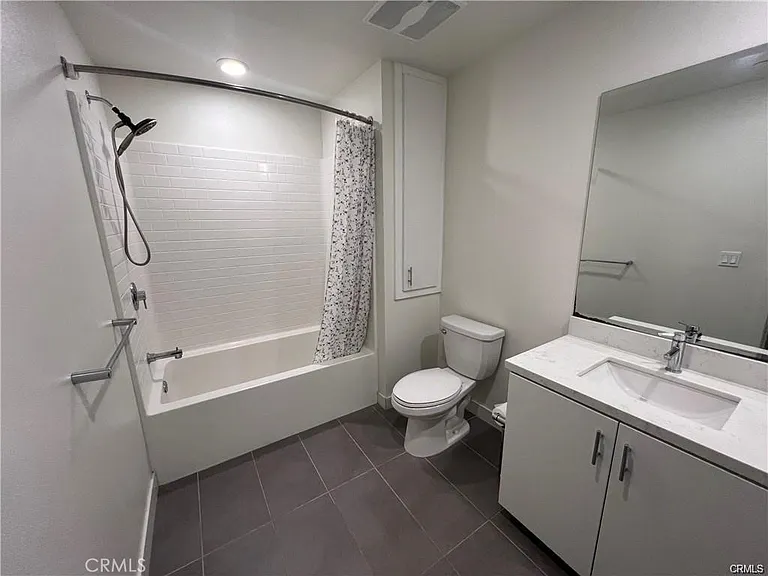 1402 N Nolita — Photo 11