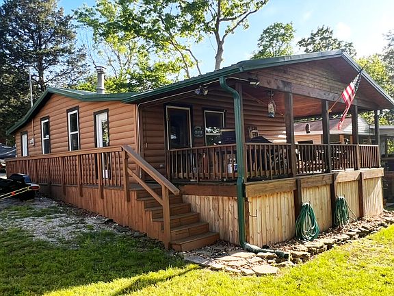 3rd image of 1546 Hideaway Road