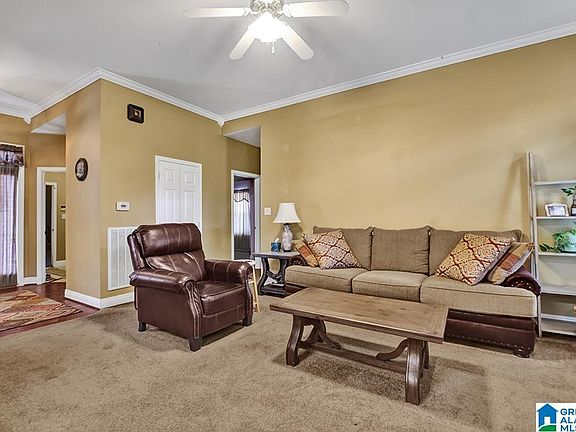 4th image of 152 Fairview Ln