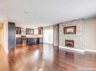 9 Amaron Ave #1, Toronto, ON M9V1Z2