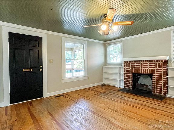 4th image of 349 9th Avenue Dr NE