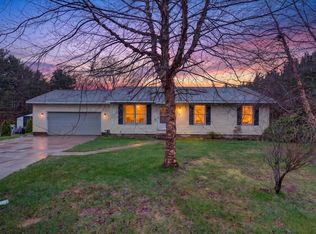 18177 Yuma Ct, Spring Lake, MI 49456