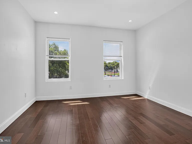2319 N College Ave #B — Photo 14