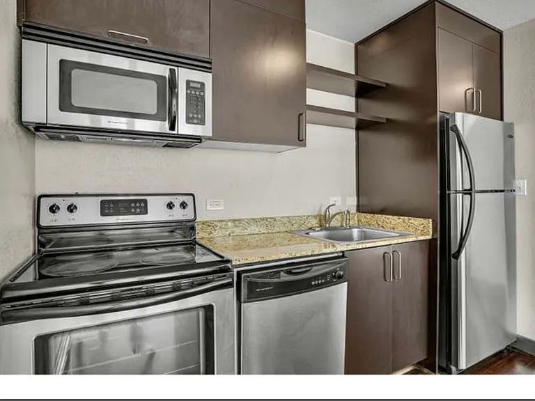 HW12G, 255 SW Harrison Street #12G — Photo 5