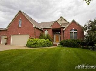 8184 Shady Brook Ln, Flushing, MI