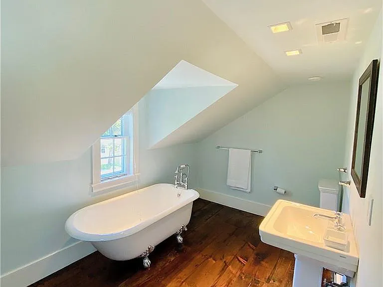 333 Hook Rd — Photo 17