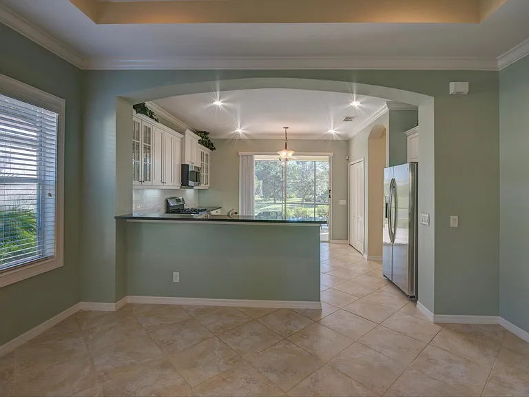 4910 Newport News Cir — Photo 6