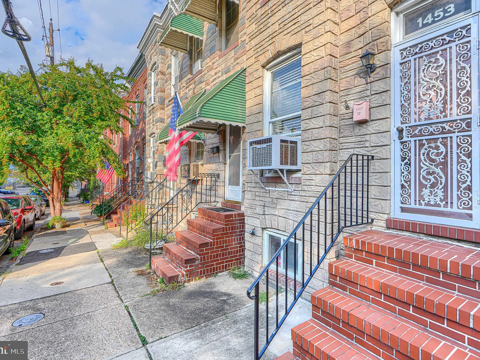 2 bed, 1.0 bath, 1044 sqft, $1,950 — Photo 1