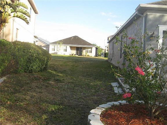 4th image of 8234 Summer Wood Ln