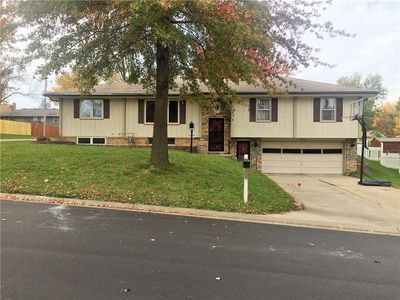 2402 Cougar Rd, Saint Joseph, MO, 64506