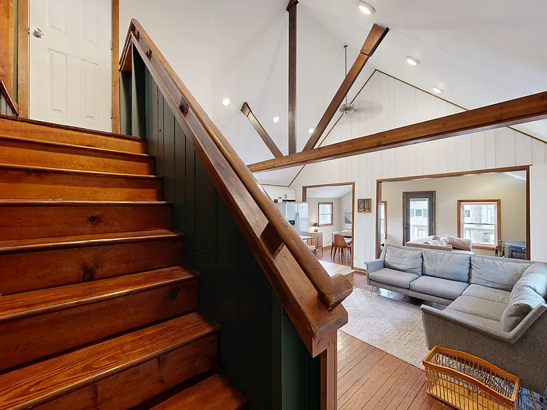 319 Midway Dr — Photo 17