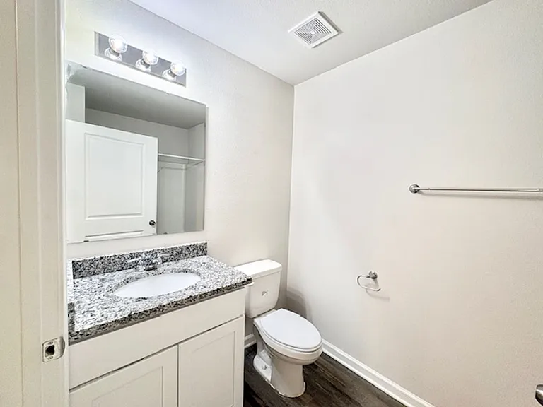 462 Whispering Creek Ave — Photo 11