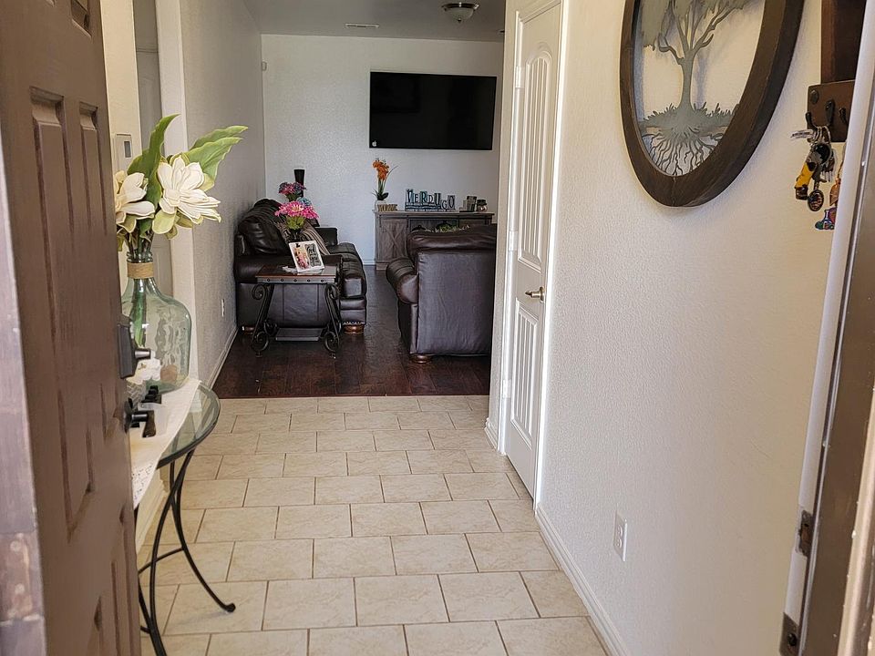 2nd image of 1 Glass Ranch Rd #1