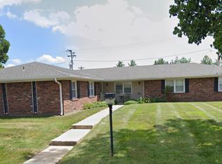 2 Chateau Dr #C, Fairview Heights, IL 62208