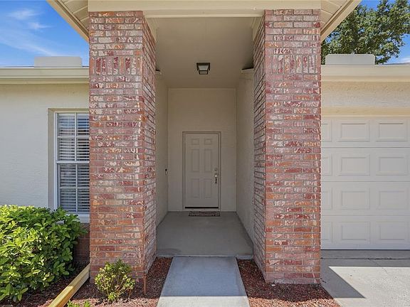 3rd image of 9031 Warwick Ln #9031