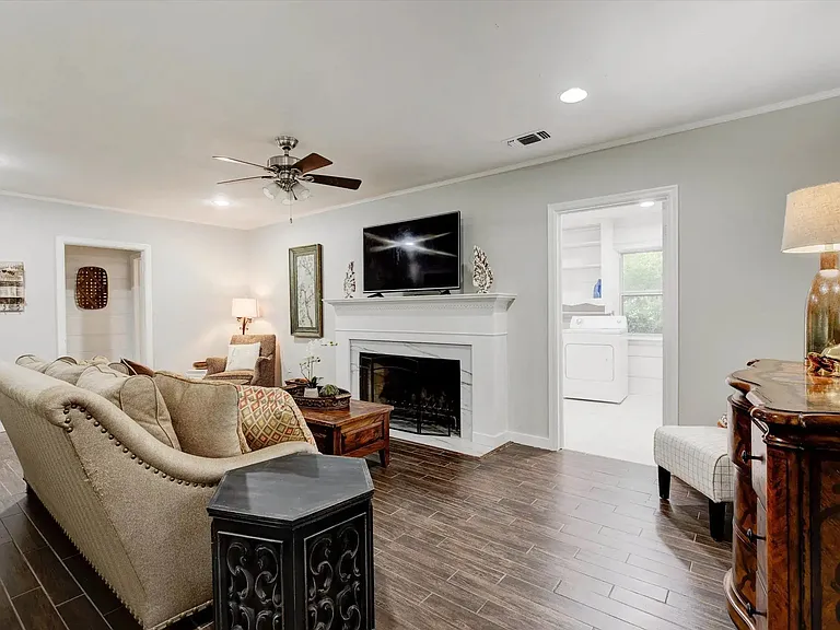 3727 W Biddison St — Photo 16