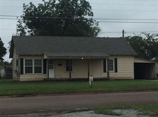 718 Glendale St, Burkburnett, TX 76354