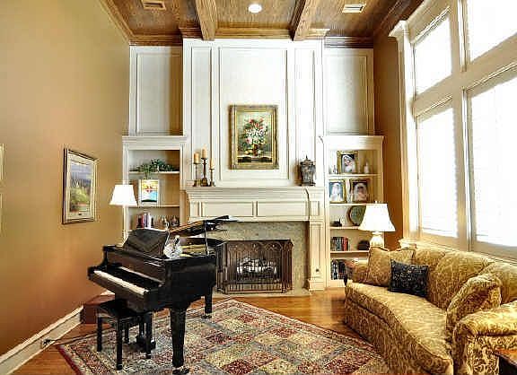 4th image of 5053 Royal Creek Ln