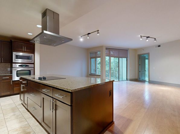 2121 N Westmoreland St APT 330