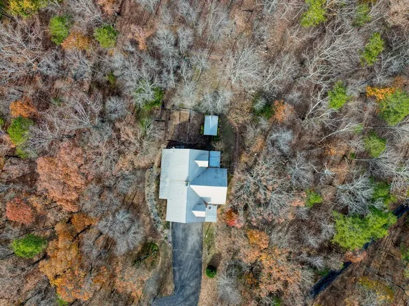 49 Holly Springs Rd NE, White, GA 30184