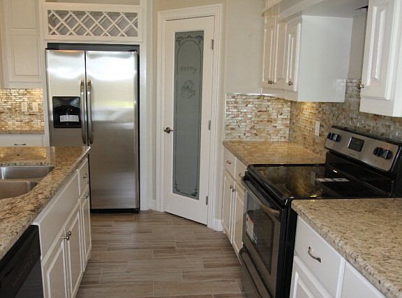 4th image of 7213 N 40th St