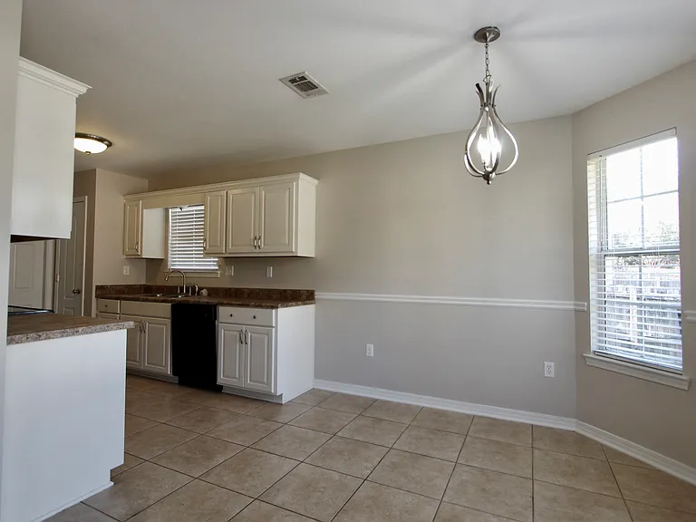 3151 Forrest Ave — Photo 4