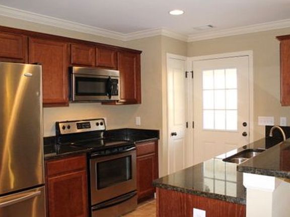 3rd image of 2451 Waterstone Cir