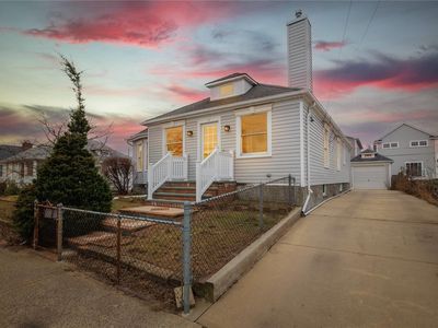 99 Island Parkway, Island Park, NY, 11558