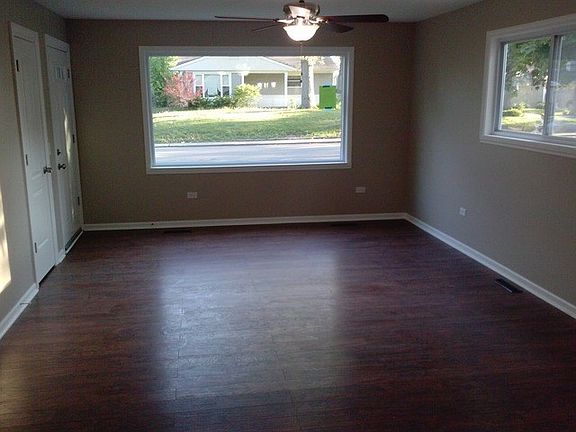 3rd image of 24 Meadowlark Ln
