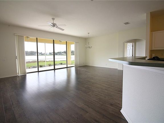 5th image of 3914 Windchime Ln