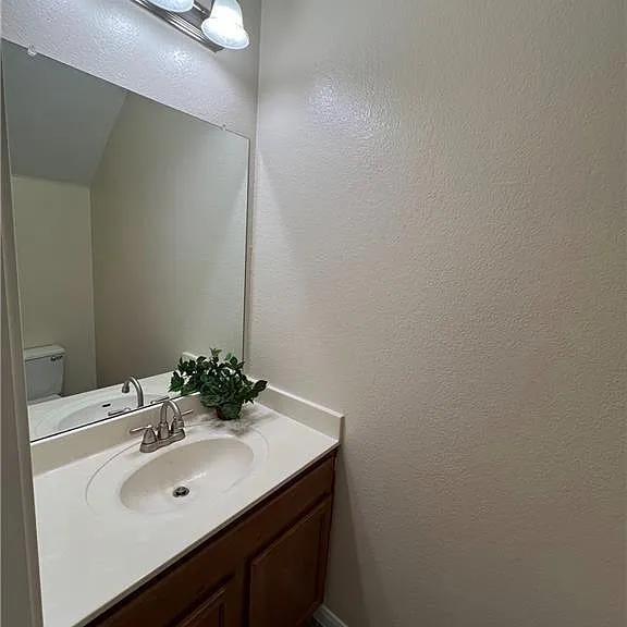 2400 Allred Dr #B — Photo 23