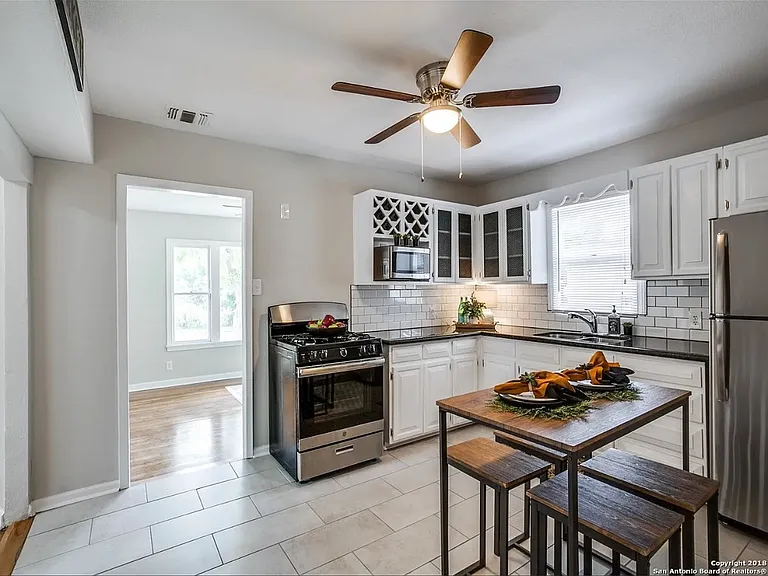 639 Flanders Ave — Photo 3