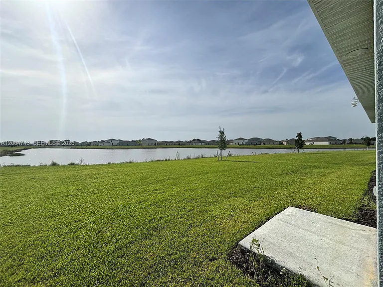 11605 Savanna Lake Blvd — Photo 24