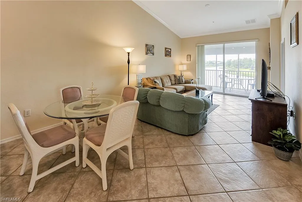 2 bed, 2.0 bath, 1196 sqft, $3,500 — Photo 4