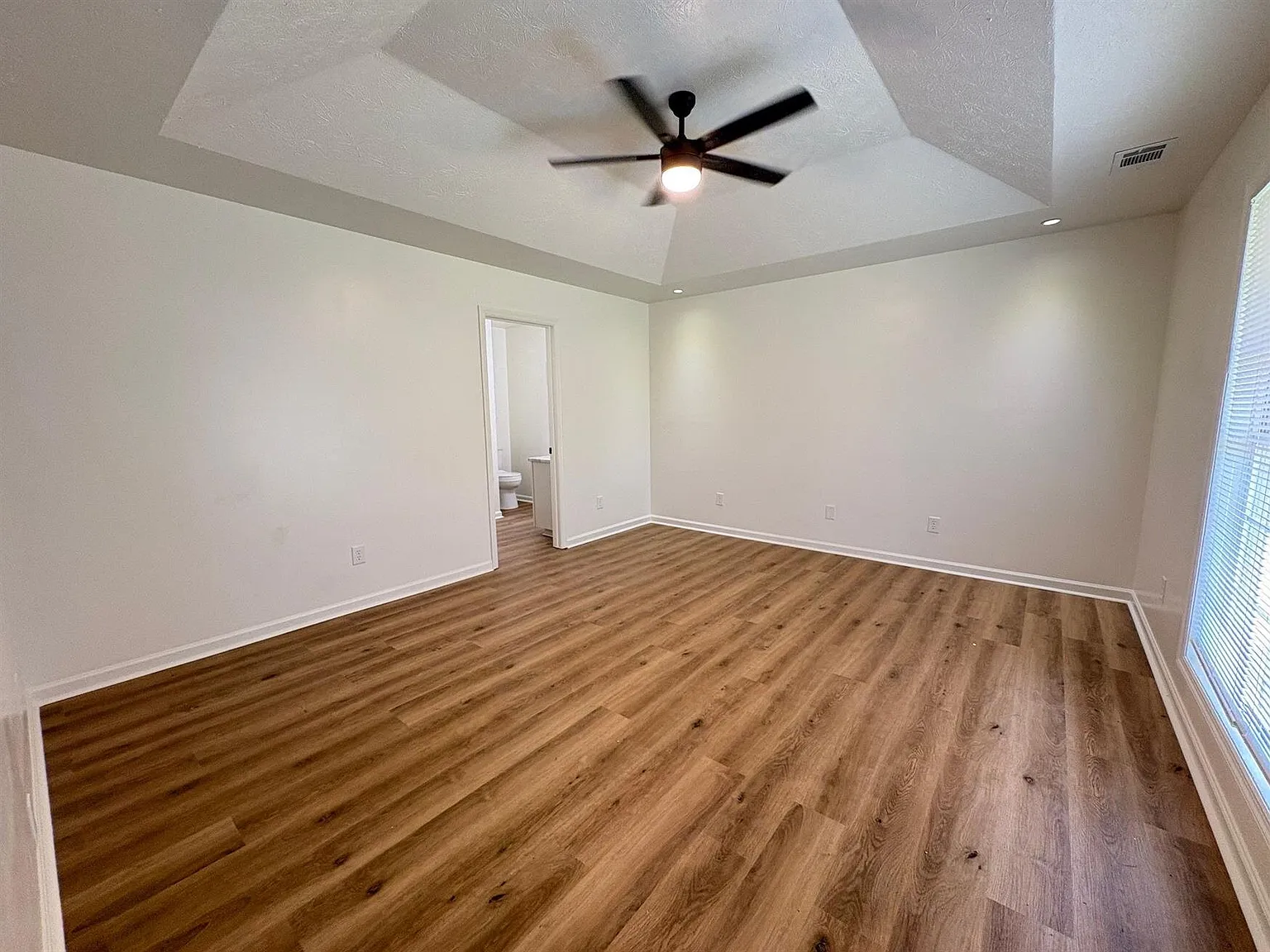 2107 S Seale Rd — Photo 4