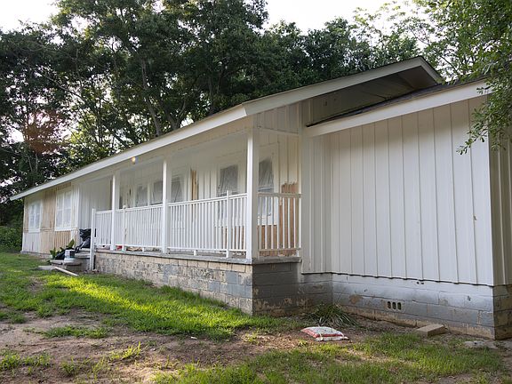 Front of house (preparing to be painted)